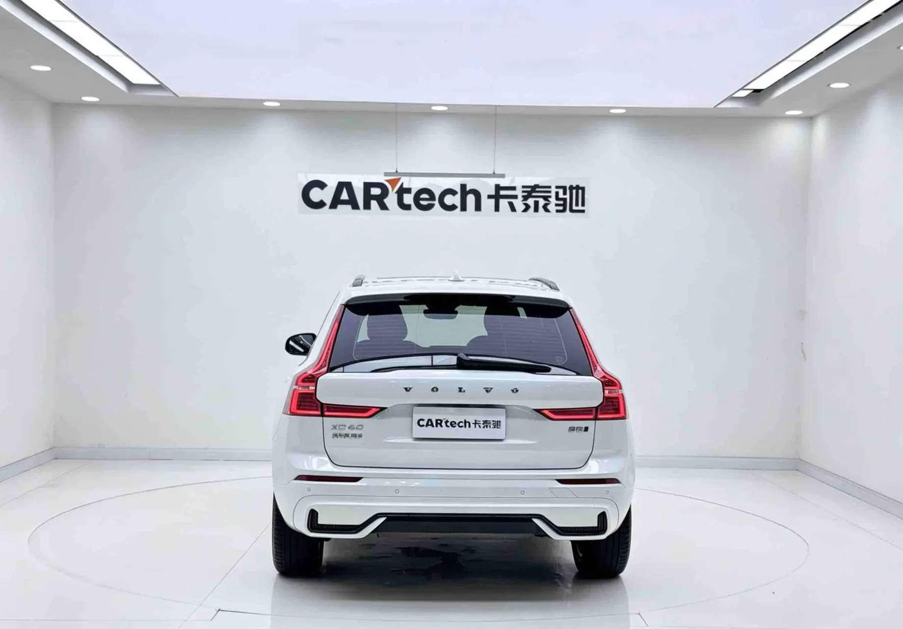 Volvo XC60, 2023 все фото