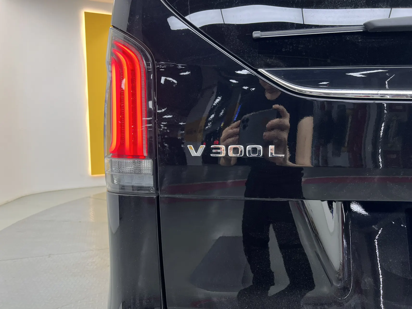 Mercedes-Benz V, 2025 9