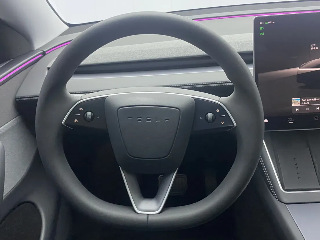 Tesla Model Y, 2025 15