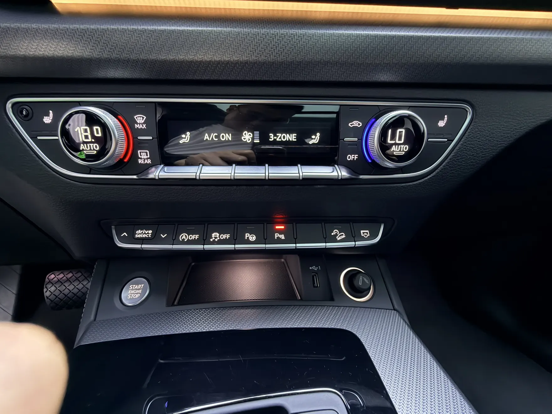 Audi Q5L 40, 2022 16