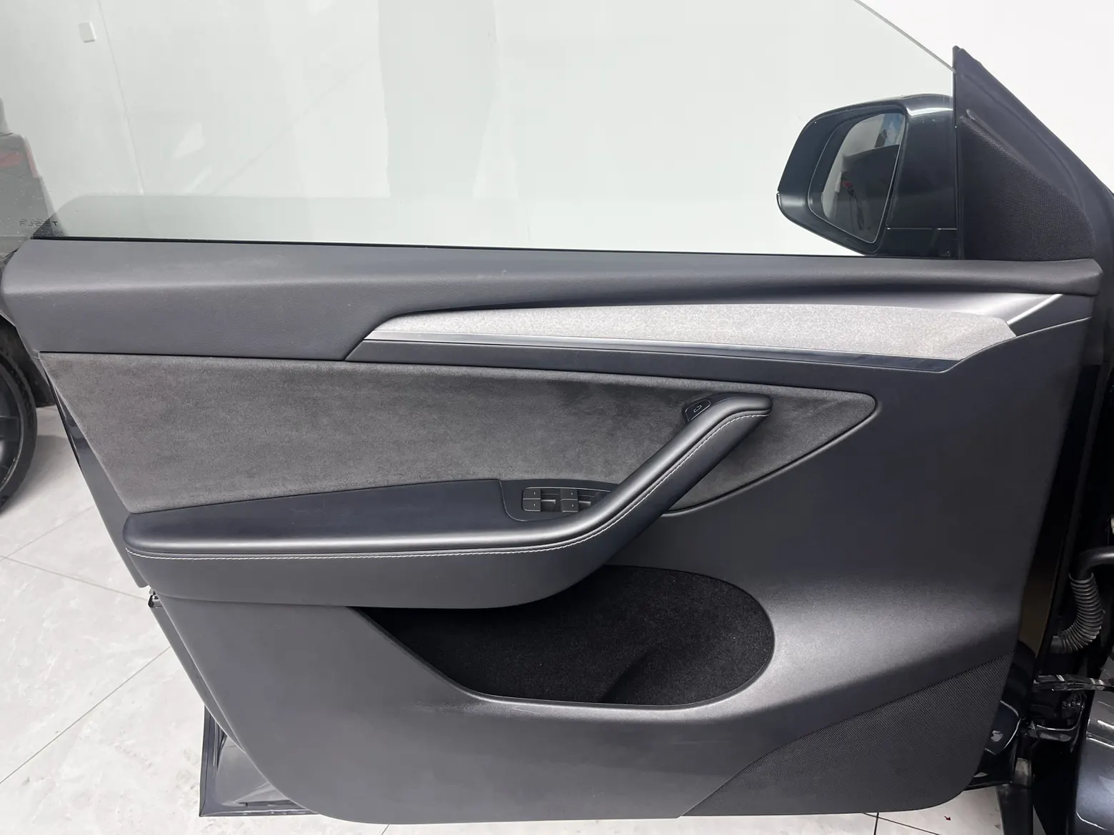 Tesla Model Y, 2024 10