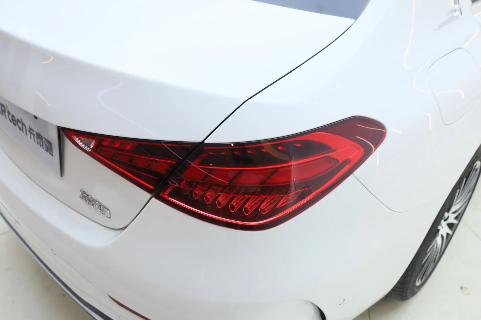 Mercedes-Benz C 260 L, 2025 10