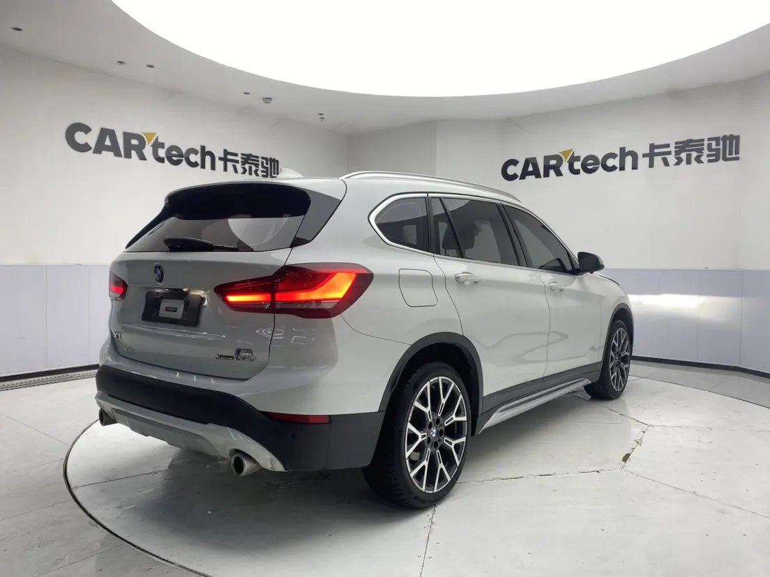 BMW X1, 2023 все фото