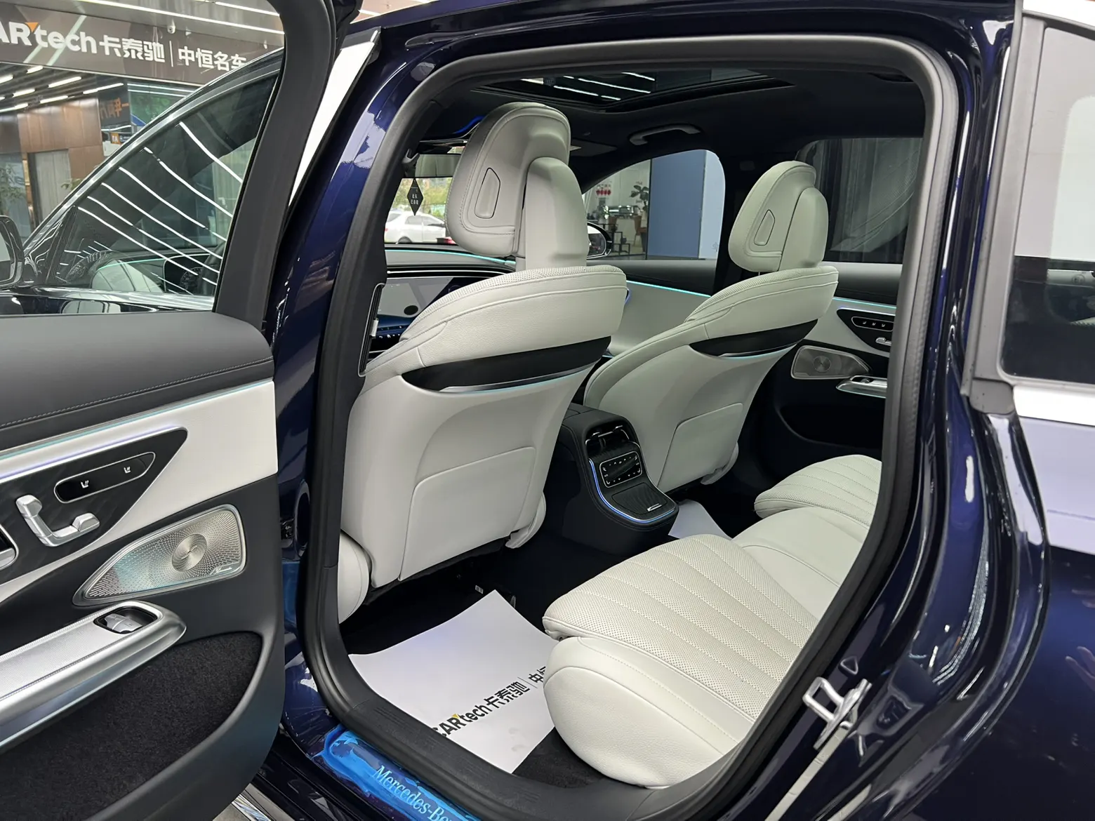 Mercedes-Benz E 300 L, 2023 28