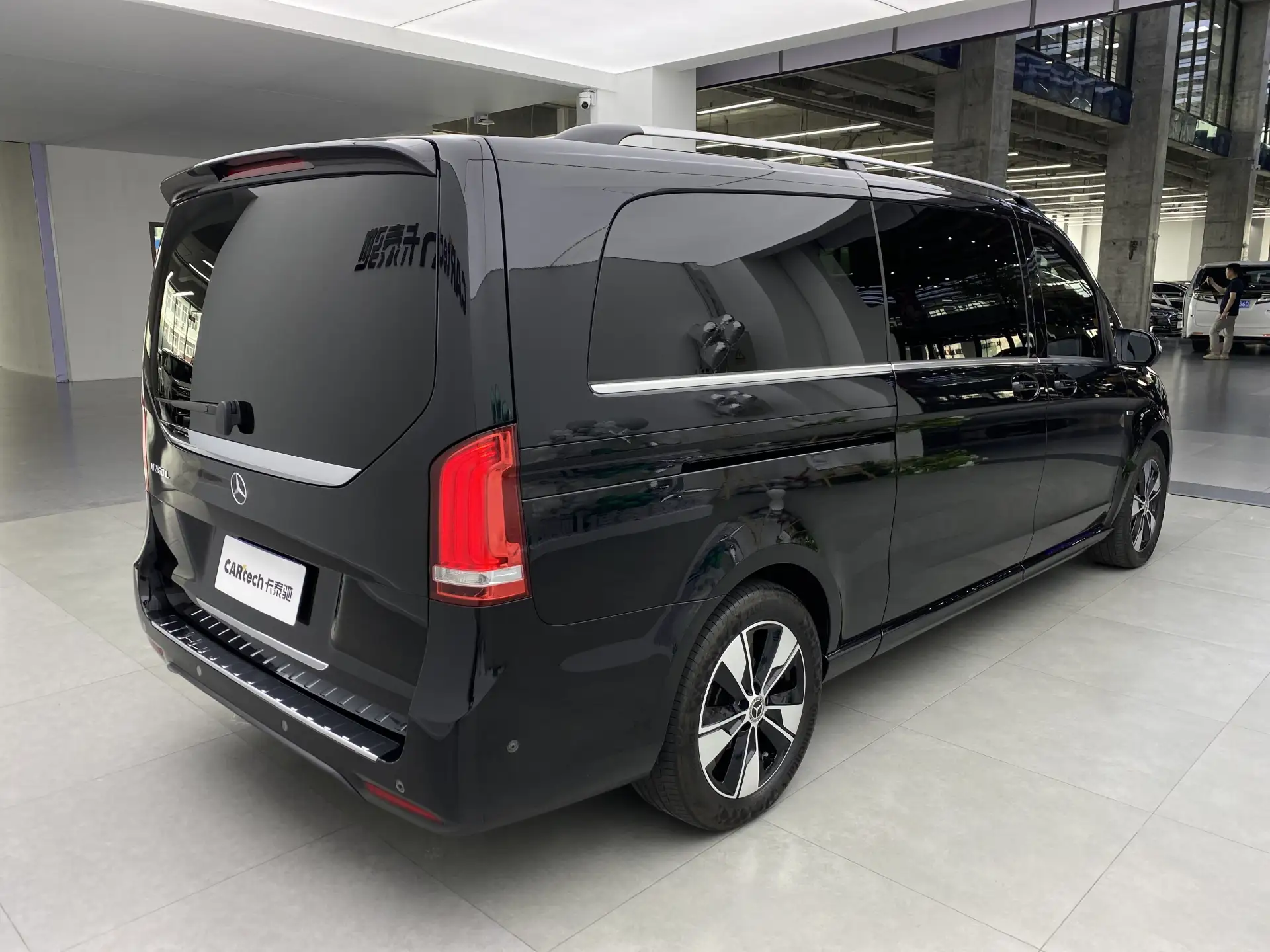 Mercedes-Benz V, 2021 36
