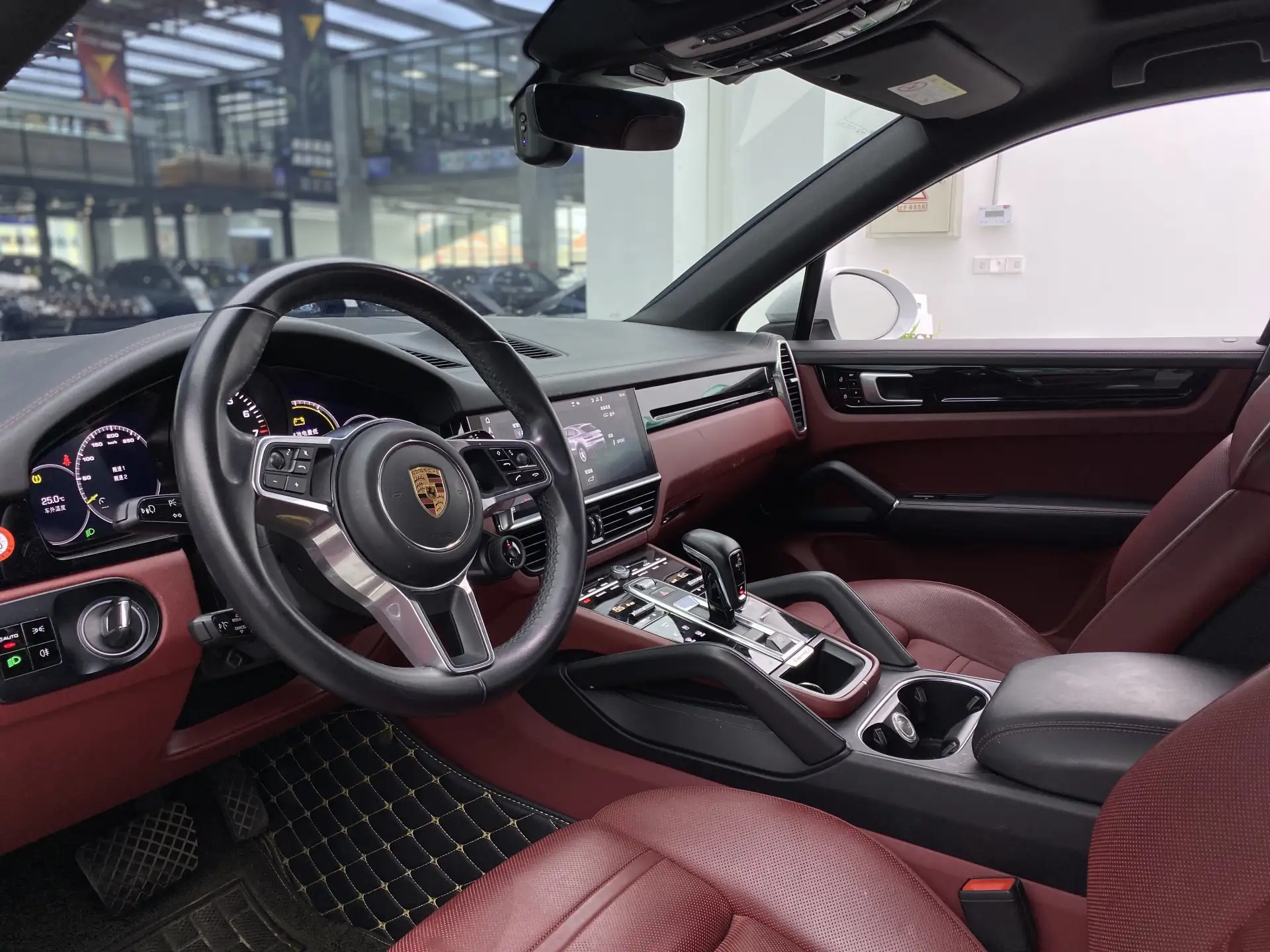 Porsche Cayenne, 2020 все фото