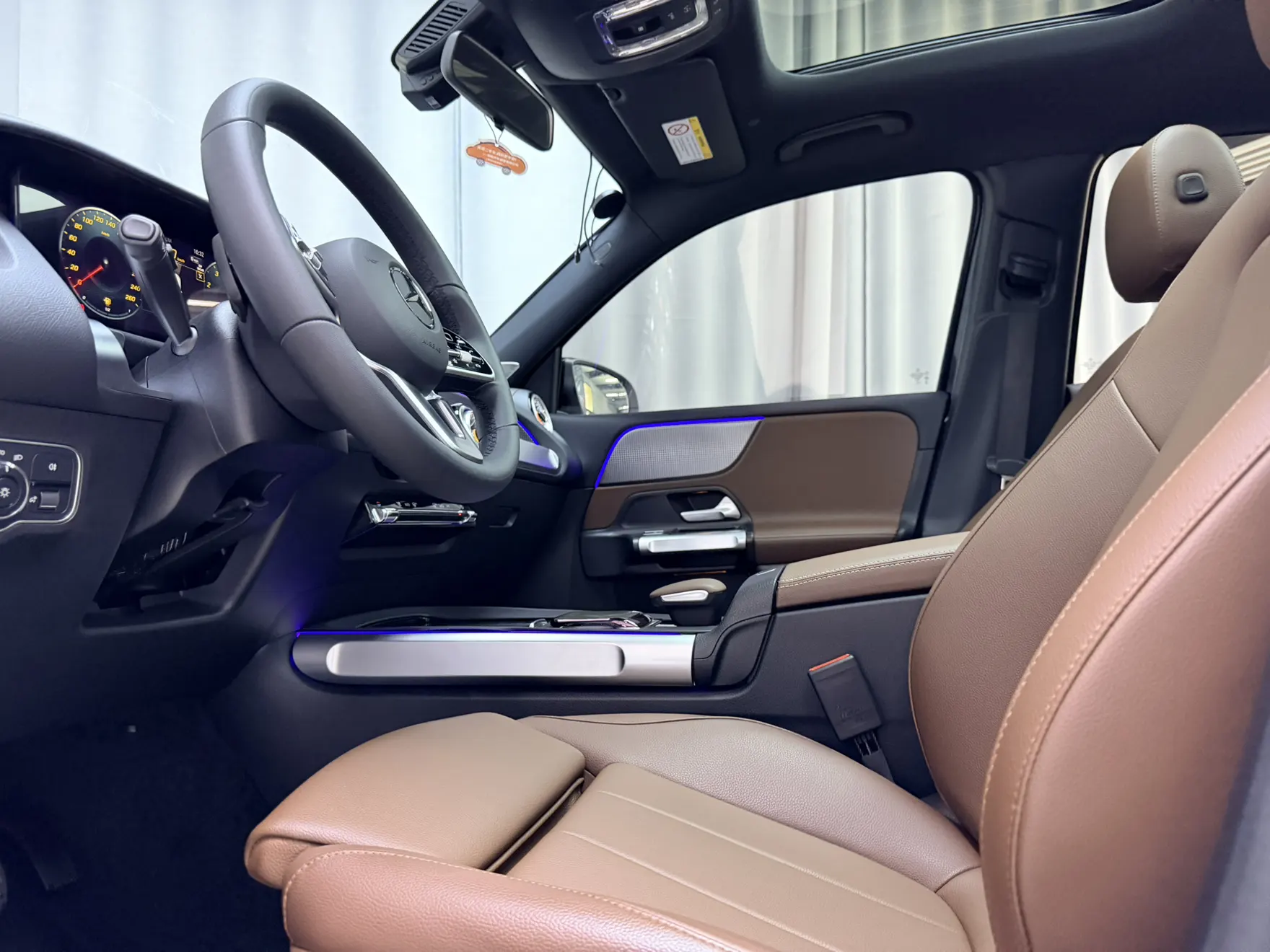 Mercedes-Benz GLB, 2023 13