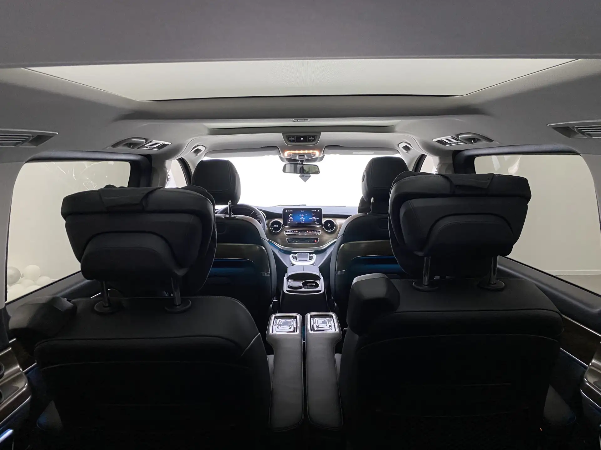 Mercedes-Benz V, 2021 29