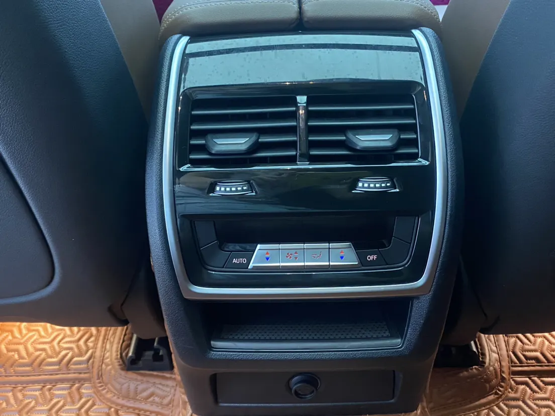 BMW X6, 2023 22