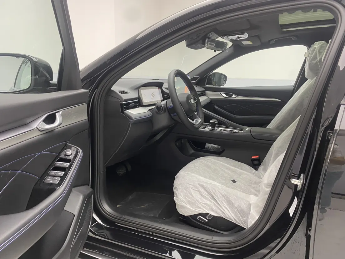 Geely Preface, 2026 18