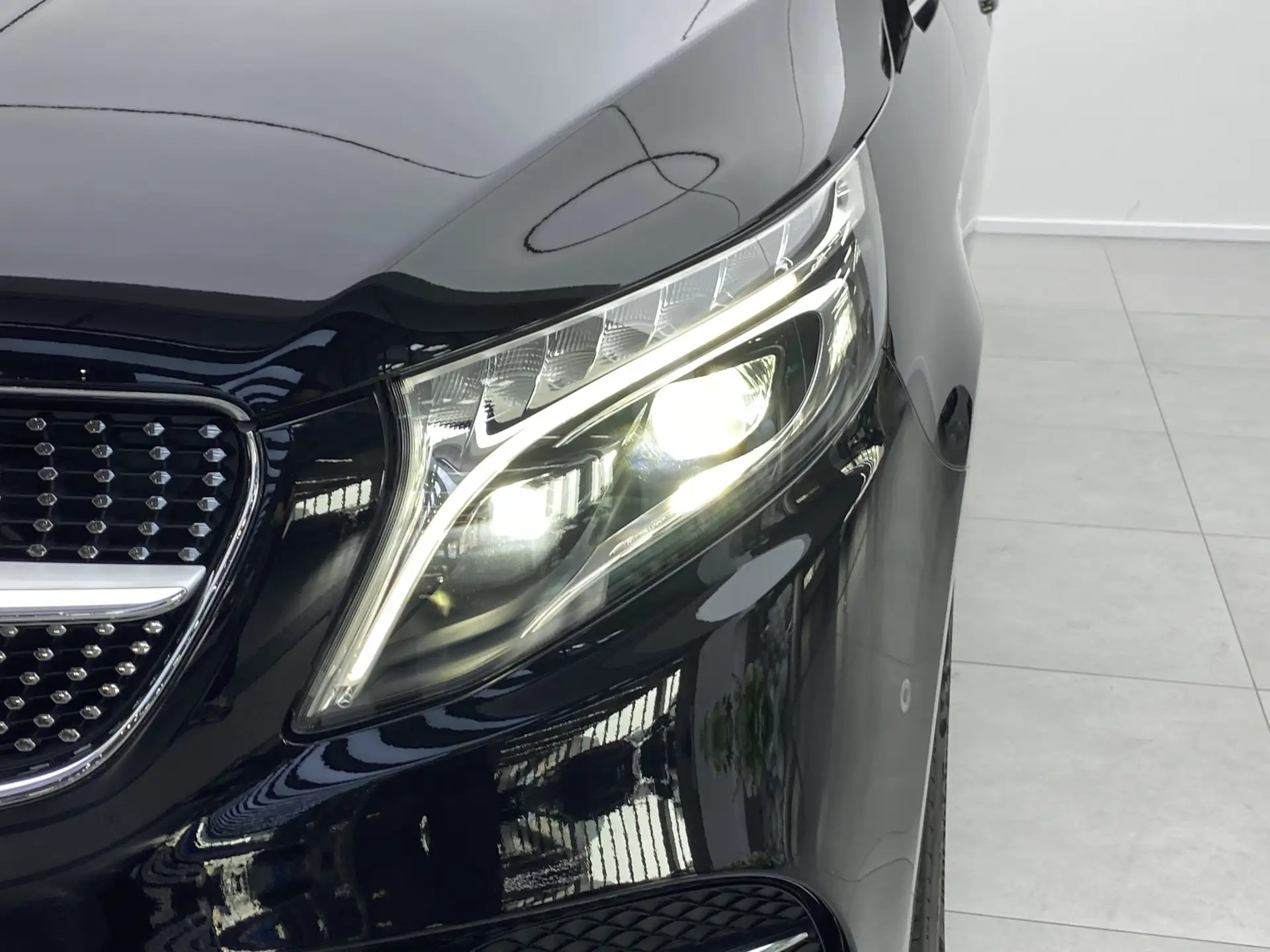 Mercedes-Benz V, 2021 34