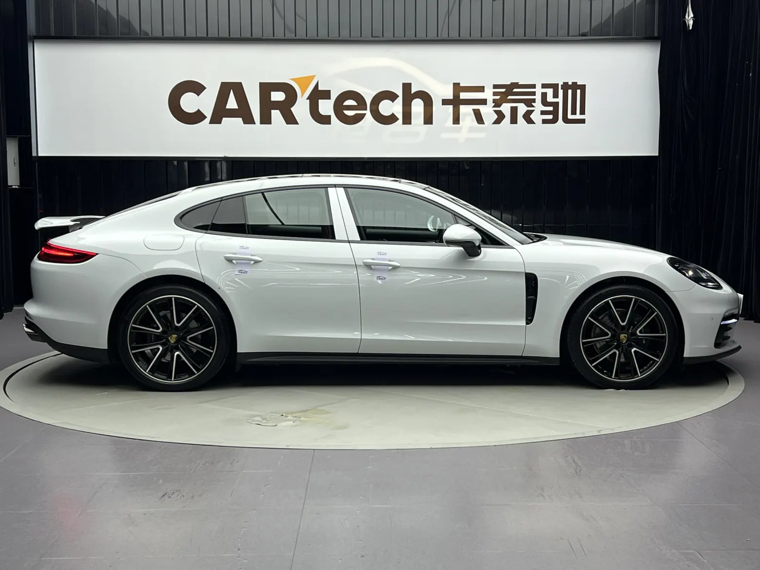 Porsche Panamera, 2020 4