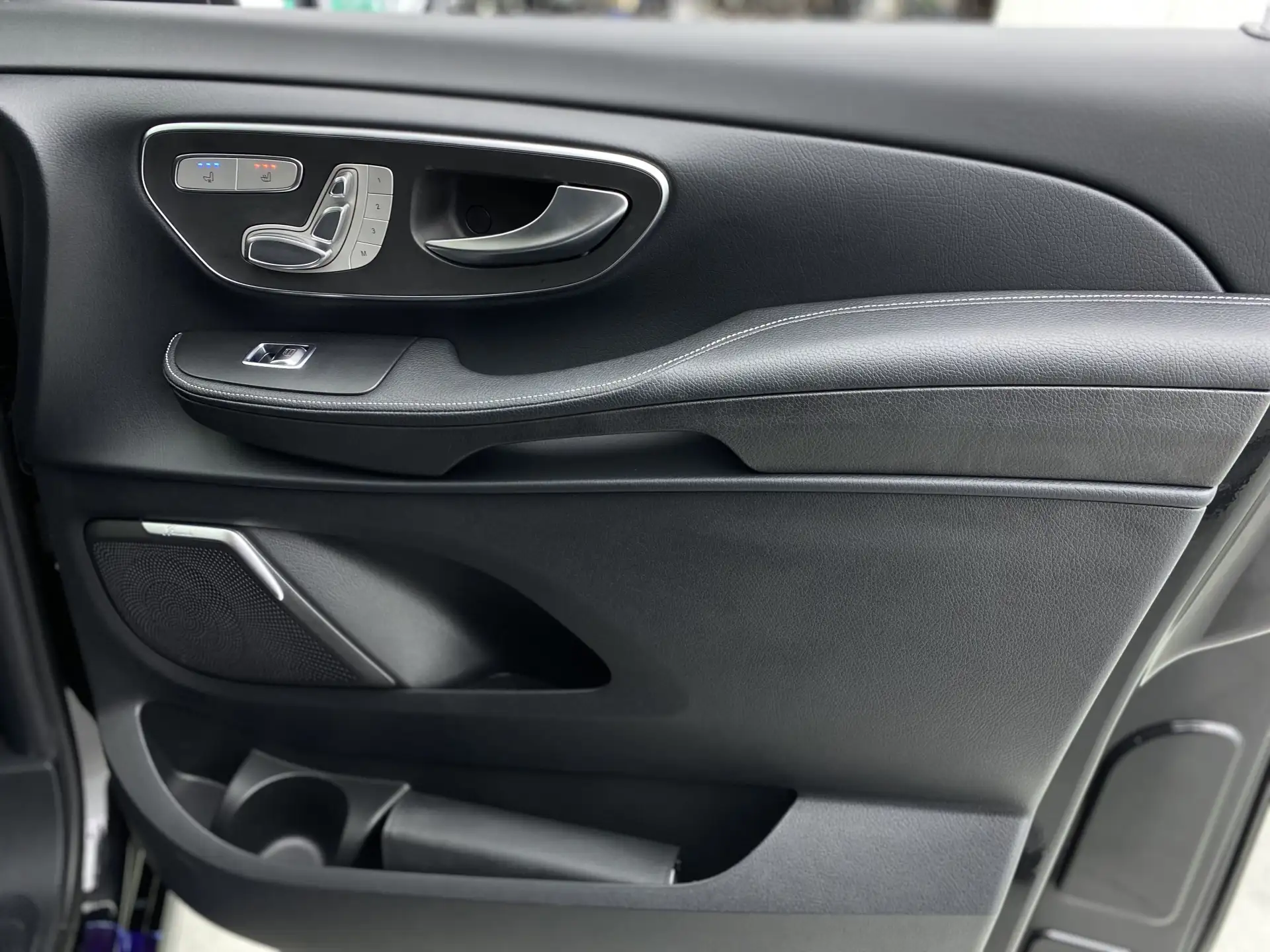 Mercedes-Benz V, 2021 22