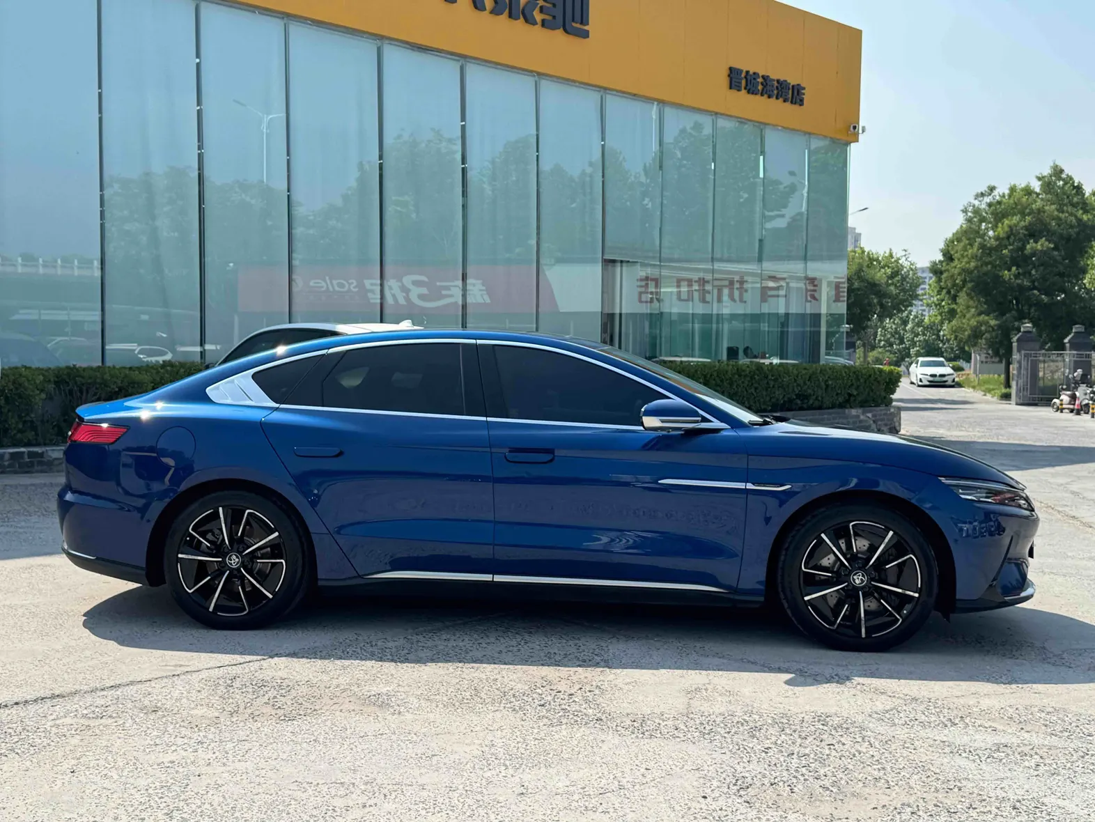 BYD Han, 2022 4