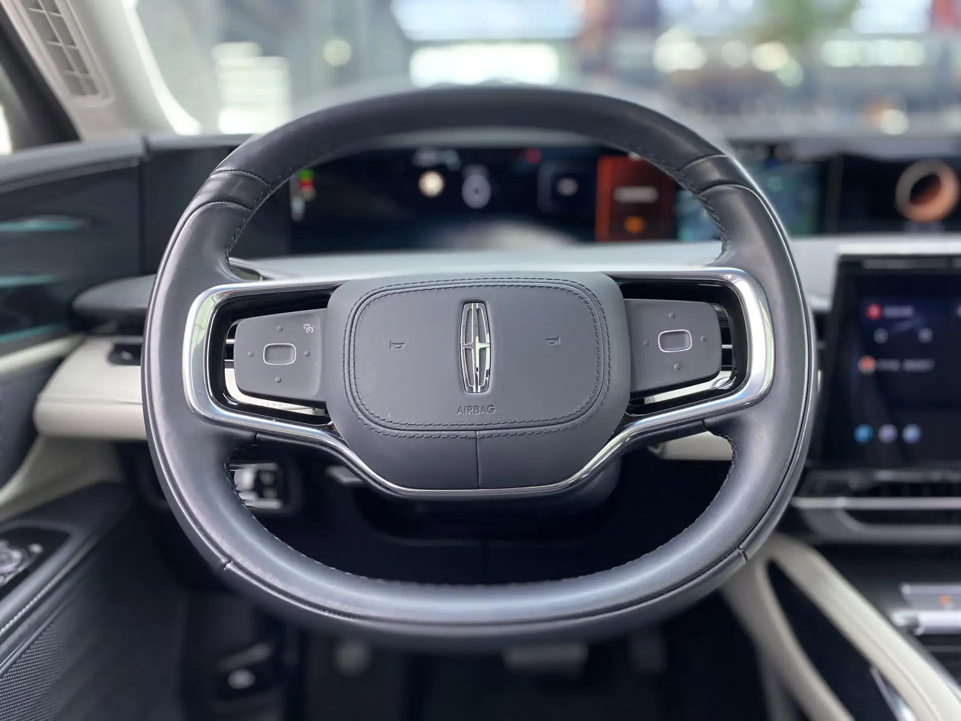 Lincoln Nautilus, 2025 15