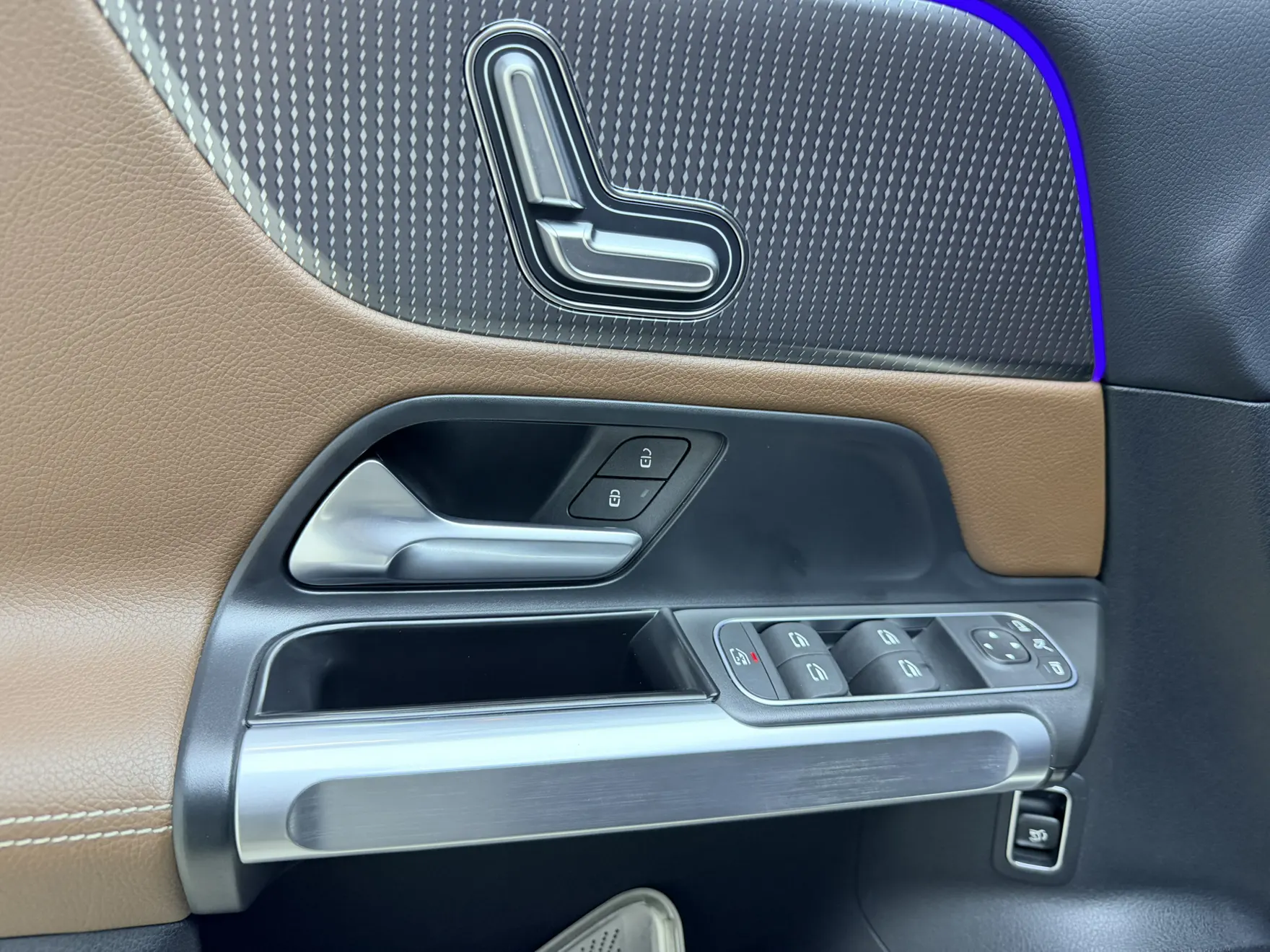 Mercedes-Benz GLB, 2023 12