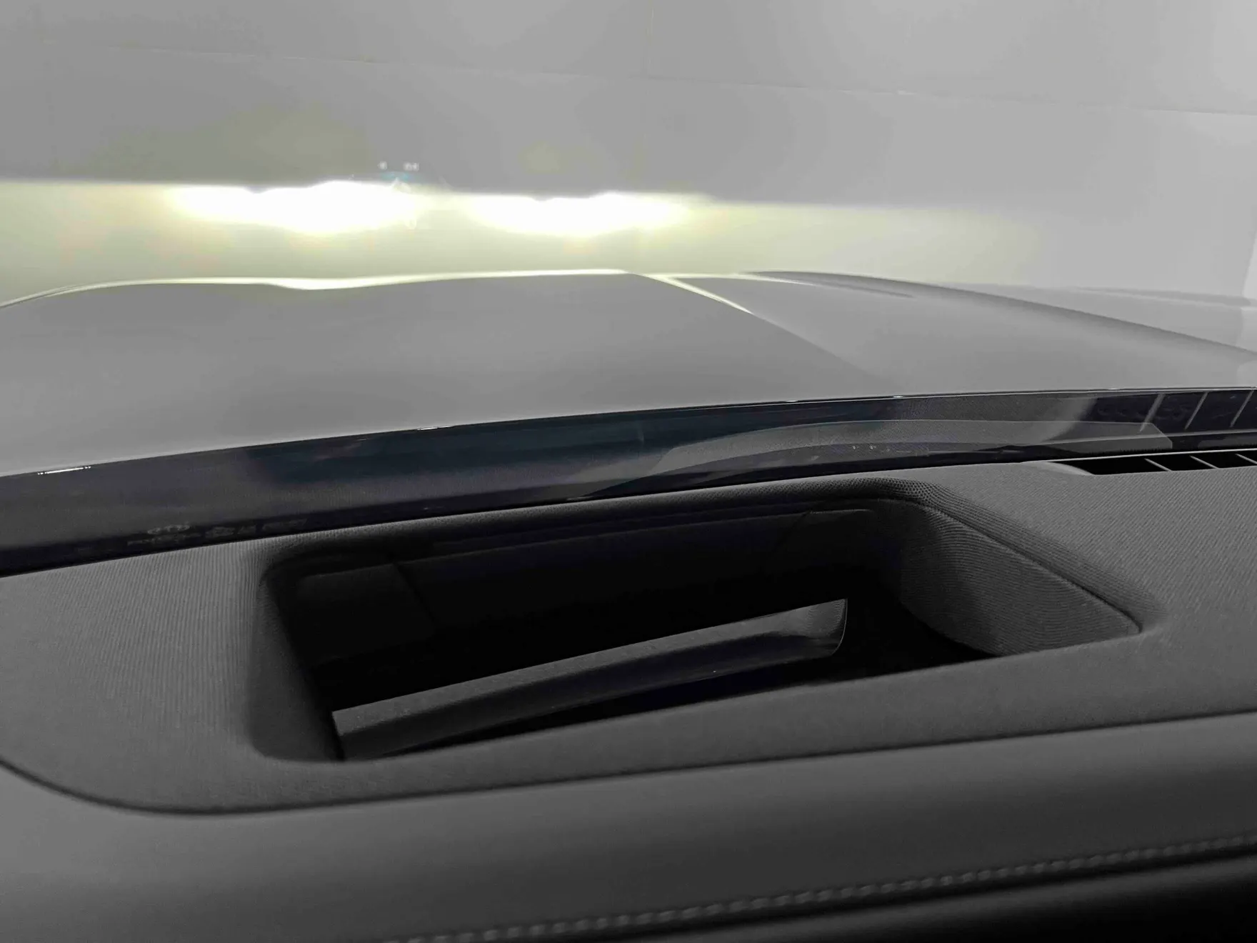 BMW 735Li, 2025 30