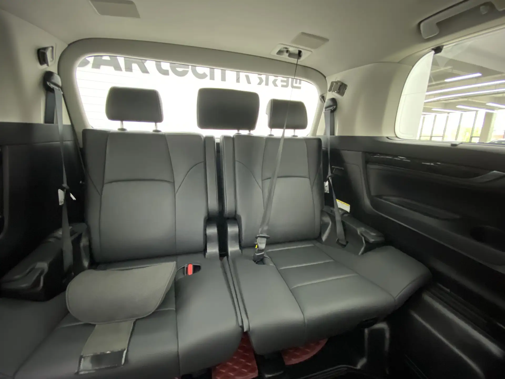 Toyota Vellfire, 2023 27