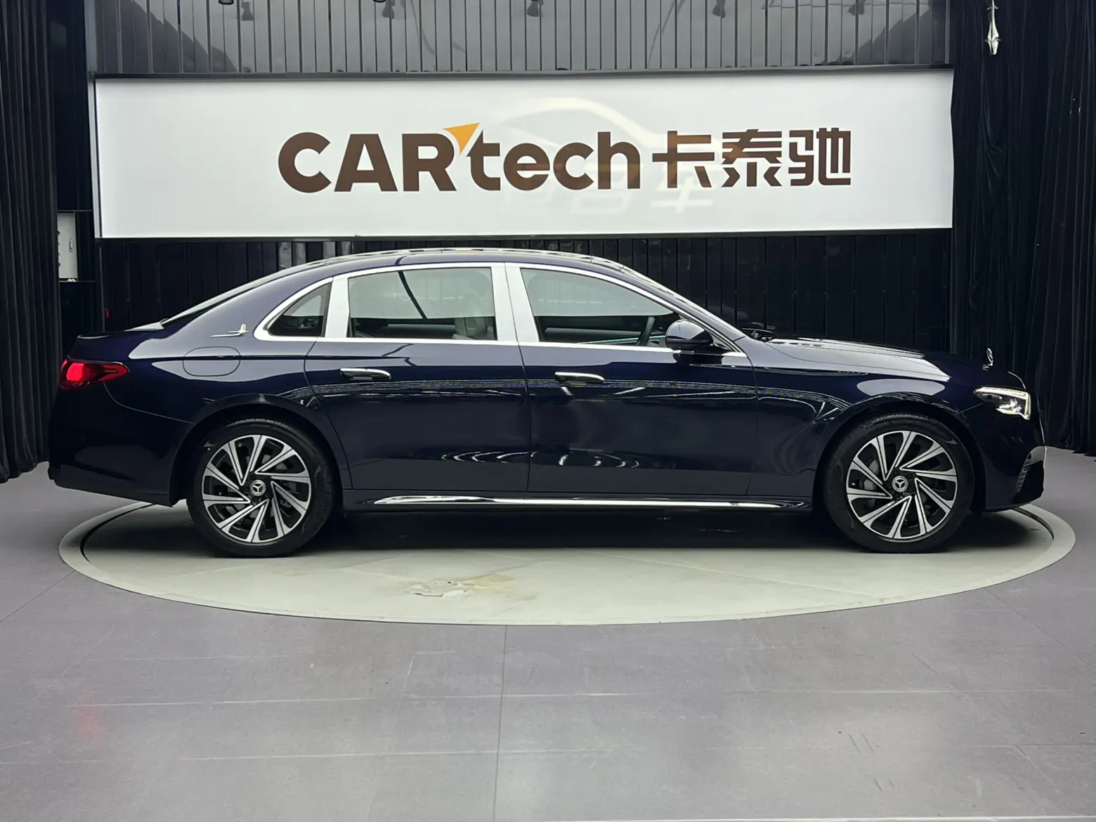 Mercedes-Benz E 300 L, 2023 4