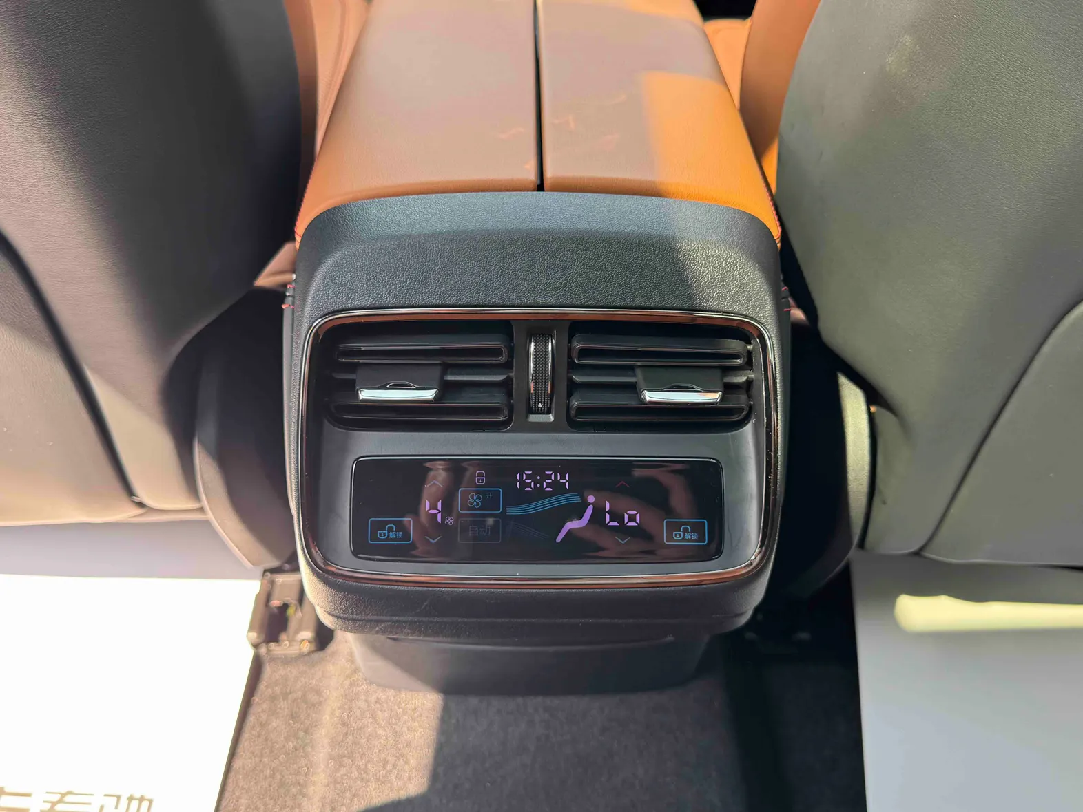 BYD Han, 2022 22