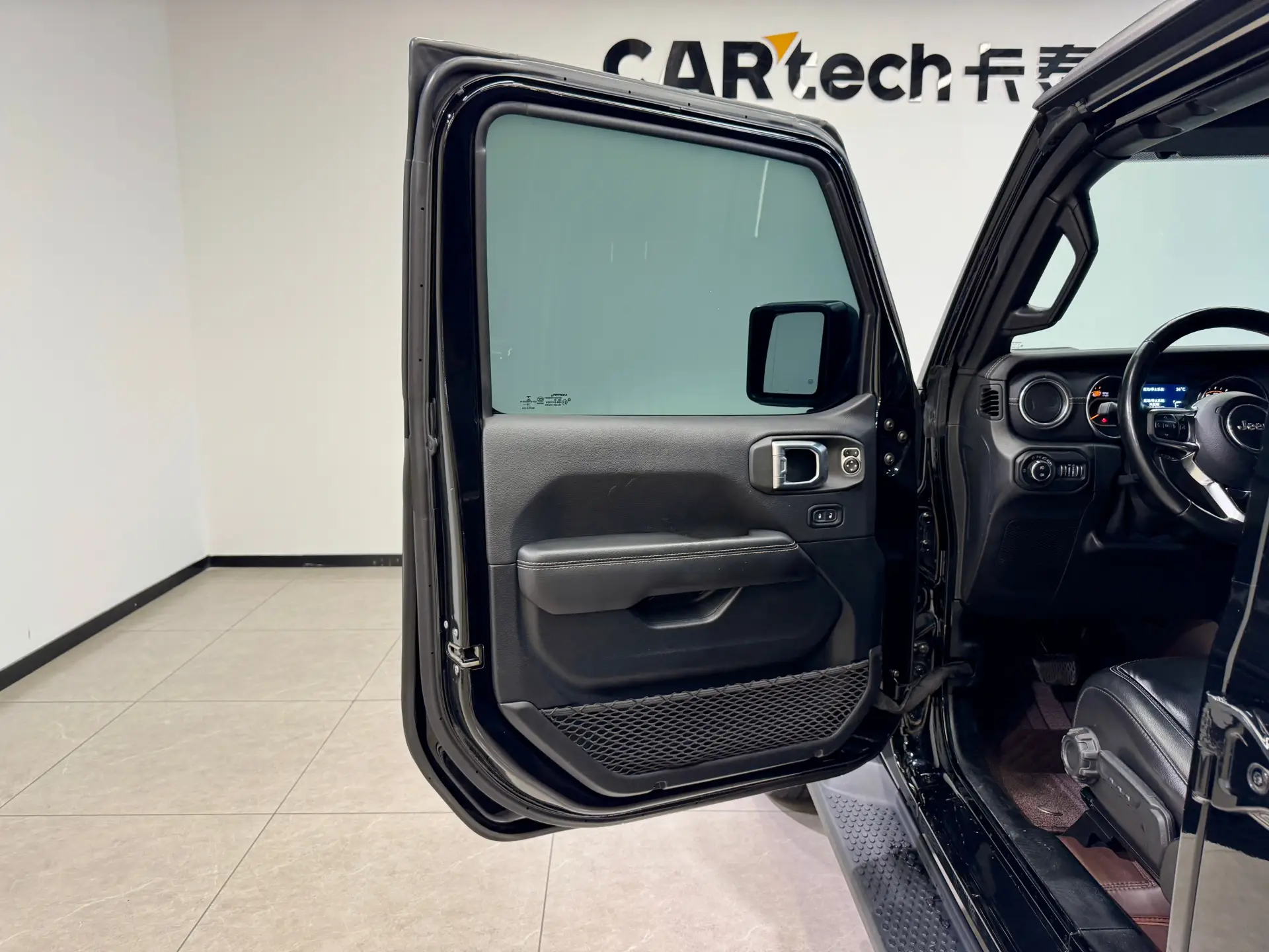 Jeep Wrangler, 2021 все фото