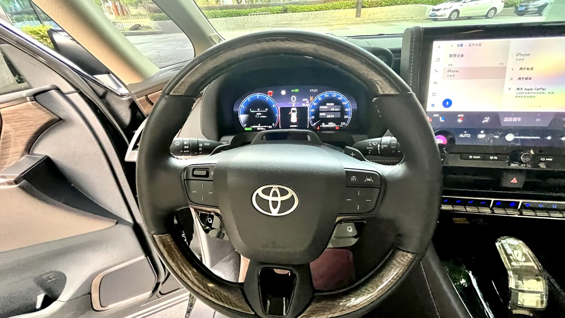 Toyota Alphard, 2024 8