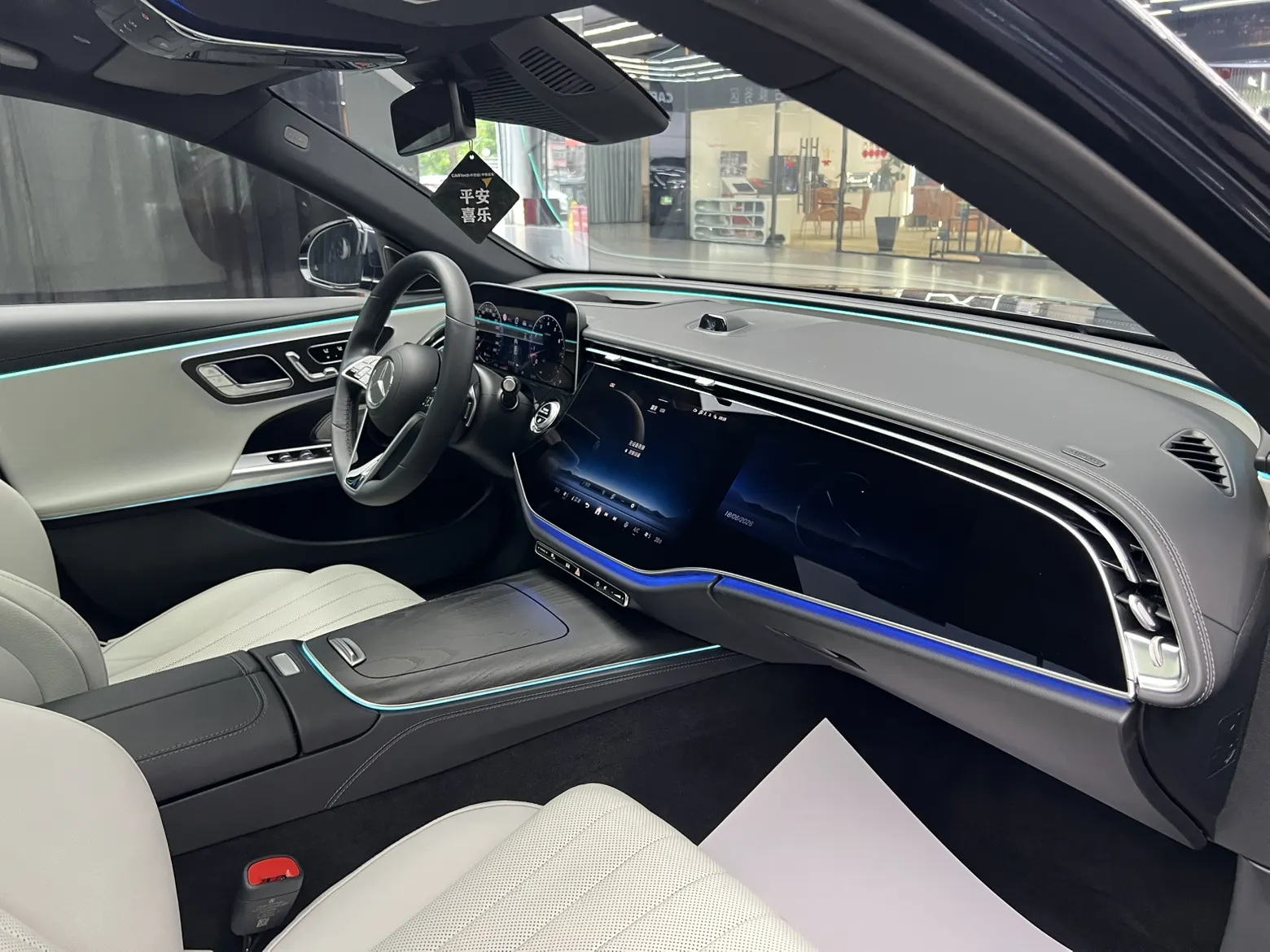 Mercedes-Benz E 300 L, 2023 17