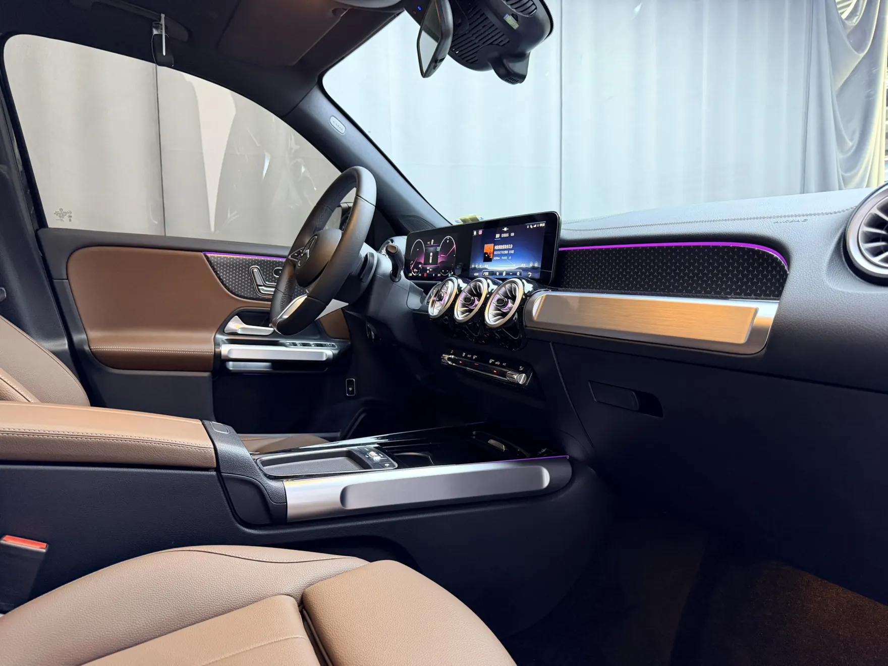 Mercedes-Benz GLB, 2025 13