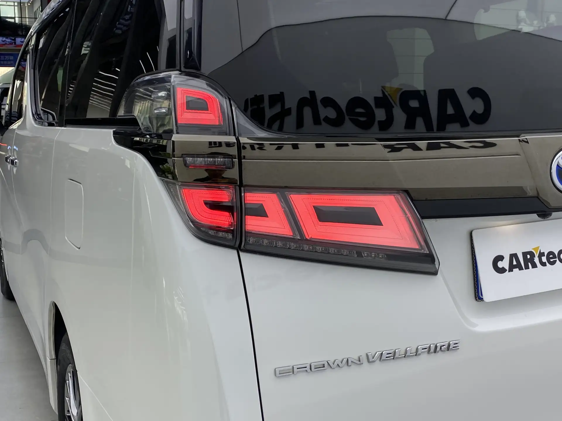 Toyota Vellfire, 2023 30