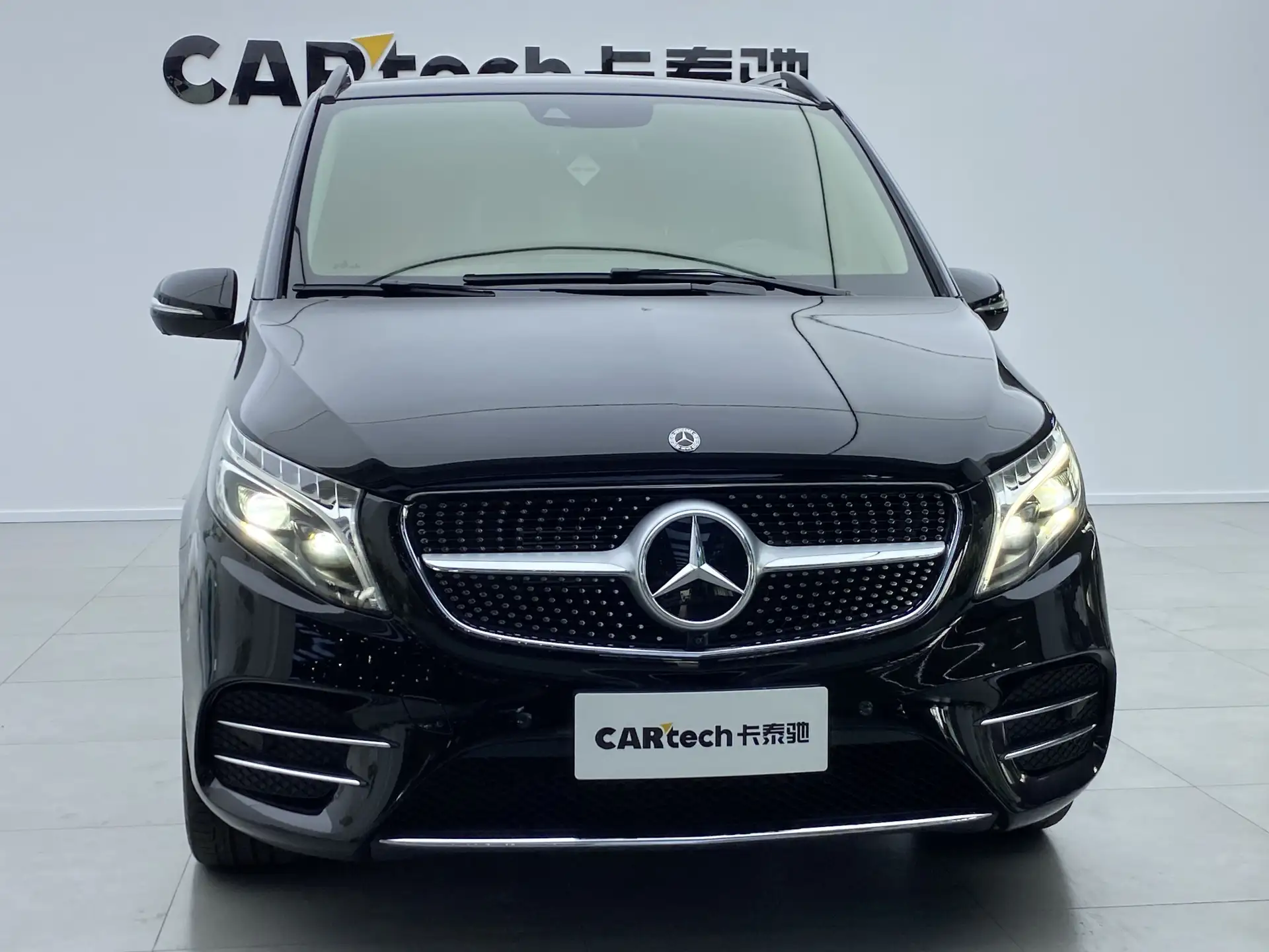 Mercedes-Benz V, 2021 37