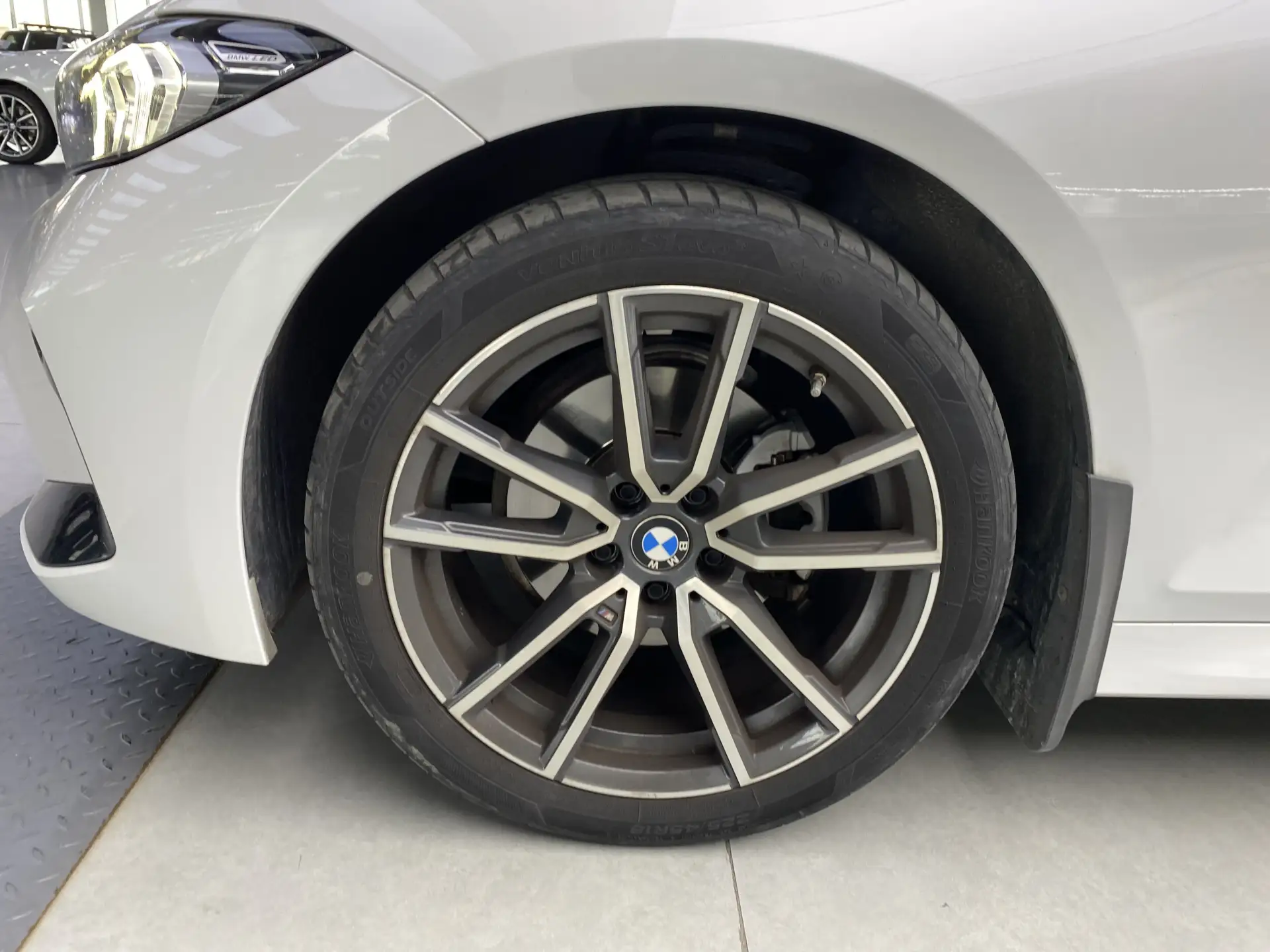 BMW 320Li, 2022 12