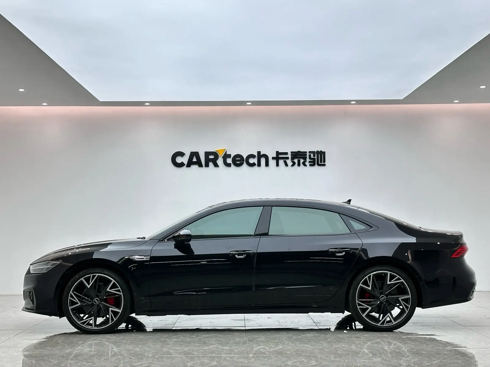 Audi A7L 45 TFSI, 2024 2