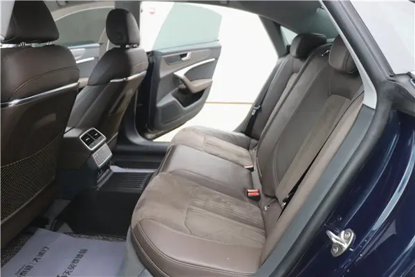 Audi A7L 45 TFSI, 2023 6