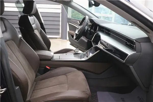 Audi A7L 45 TFSI, 2023 17