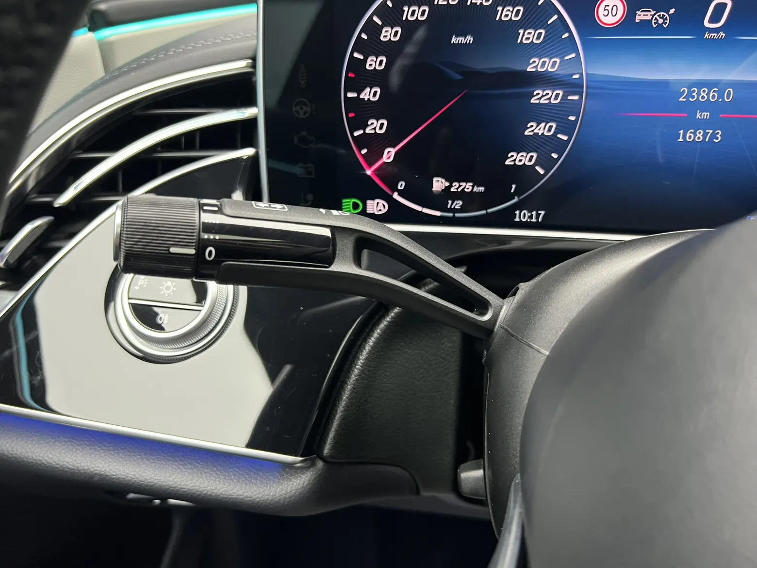 Mercedes-Benz E 300 L, 2023 27