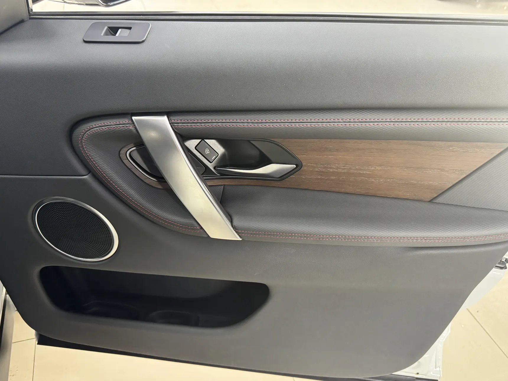 Land Rover Discovery Sport, 2023 17