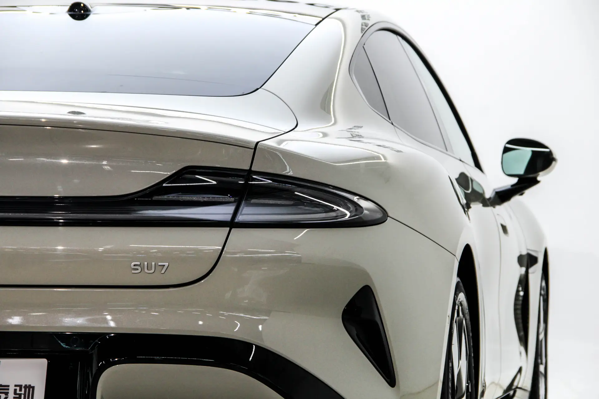 Xiaomi SU7, 2025 10