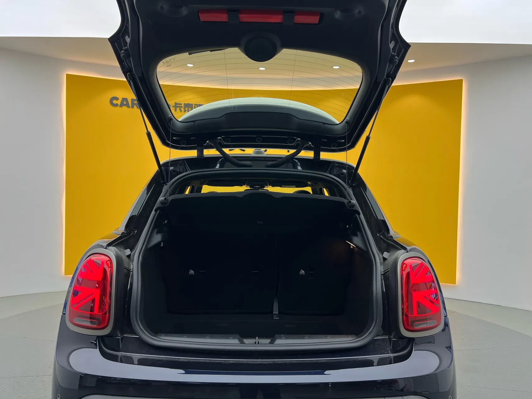 Mini Cooper, 2023 13