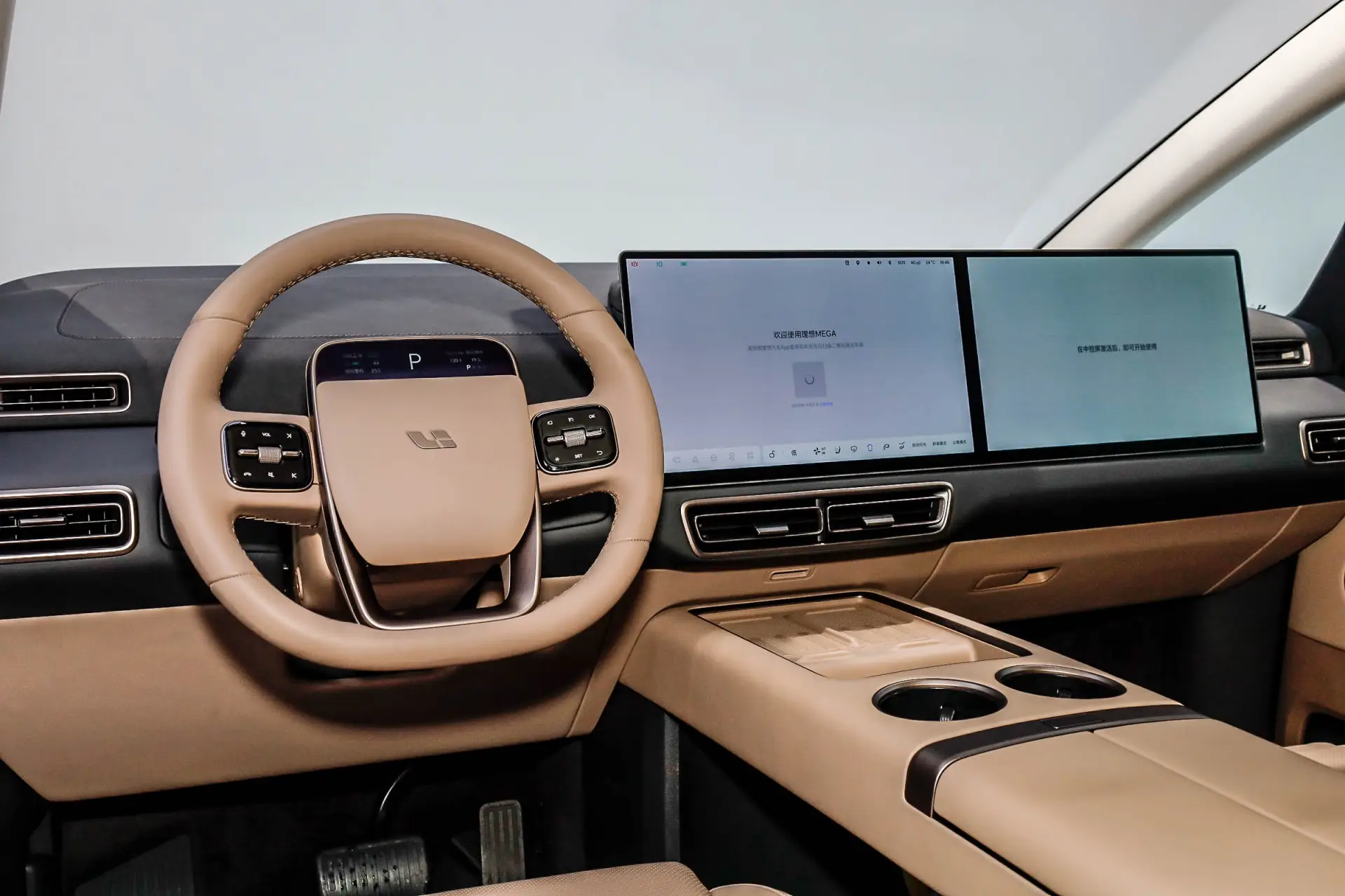 Li Auto MEGA, 2025 28