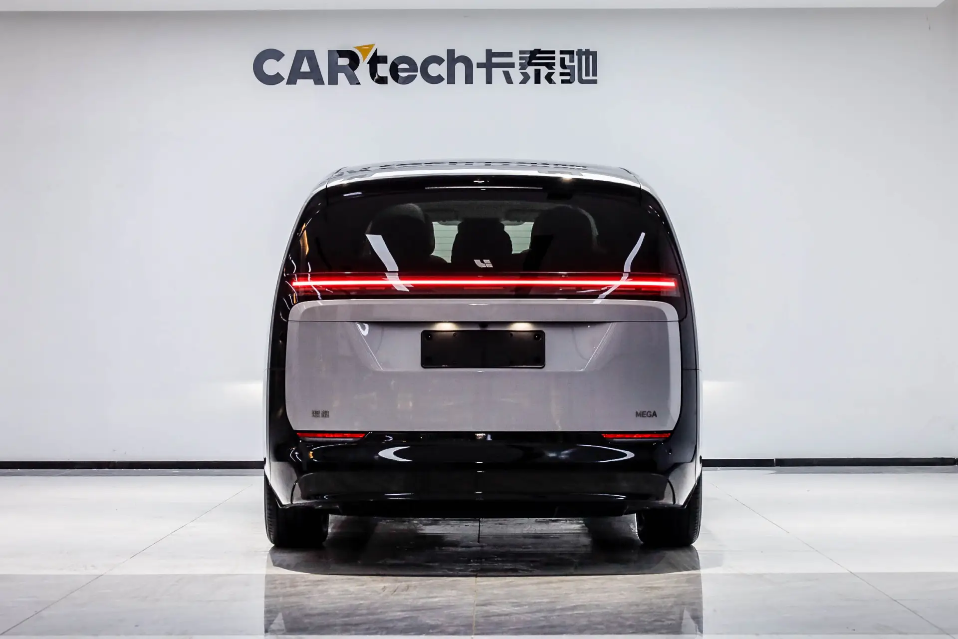 Li Auto MEGA, 2025 3