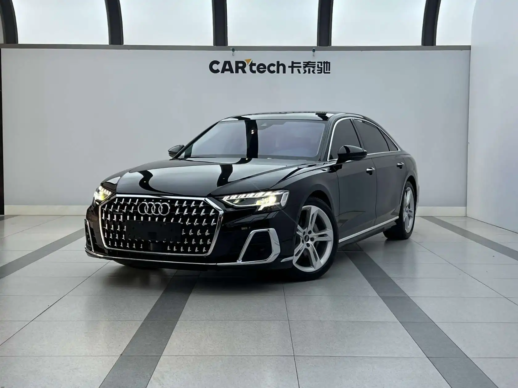 Audi A8L 50 TFSI