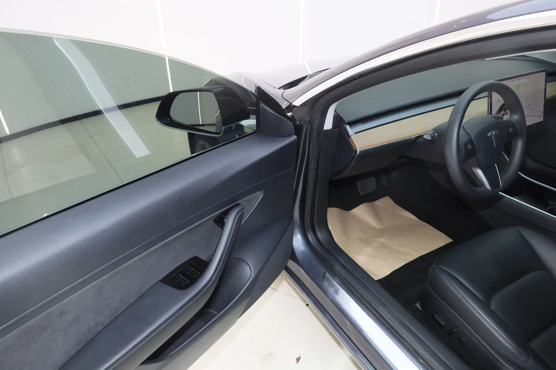 Tesla Model 3, 2020 27