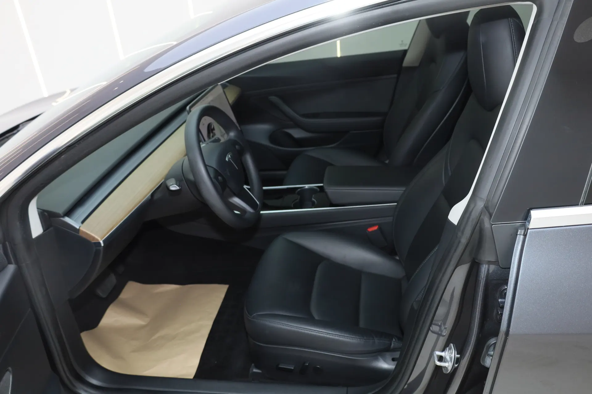 Tesla Model 3, 2020 17