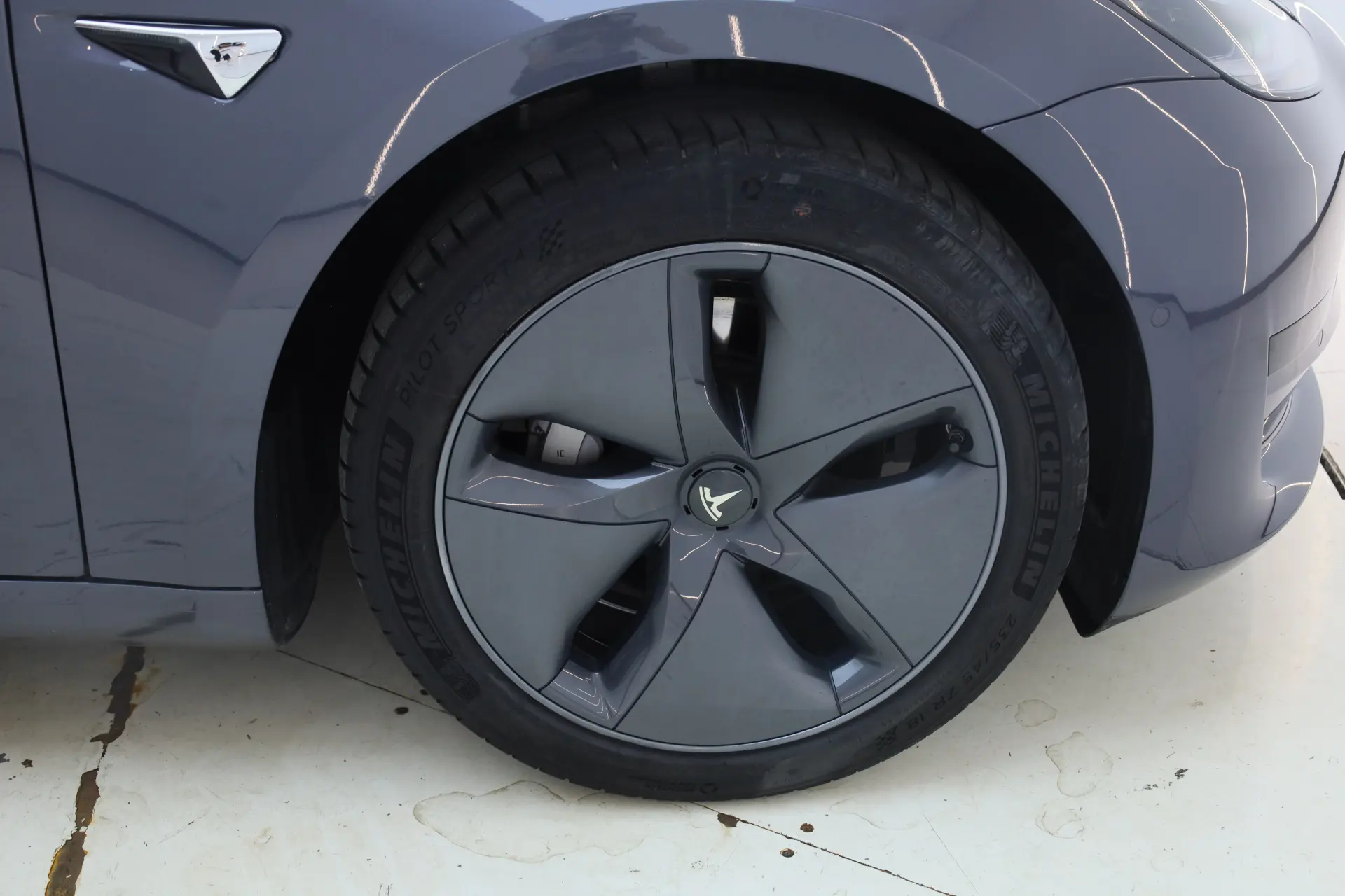 Tesla Model 3, 2020 11