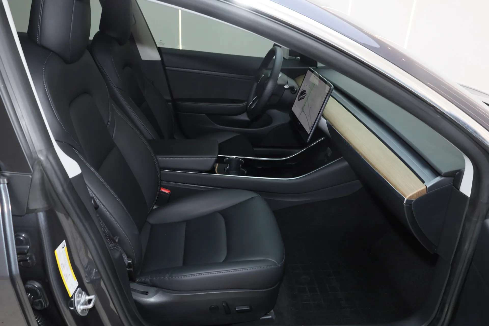 Tesla Model 3, 2020 18