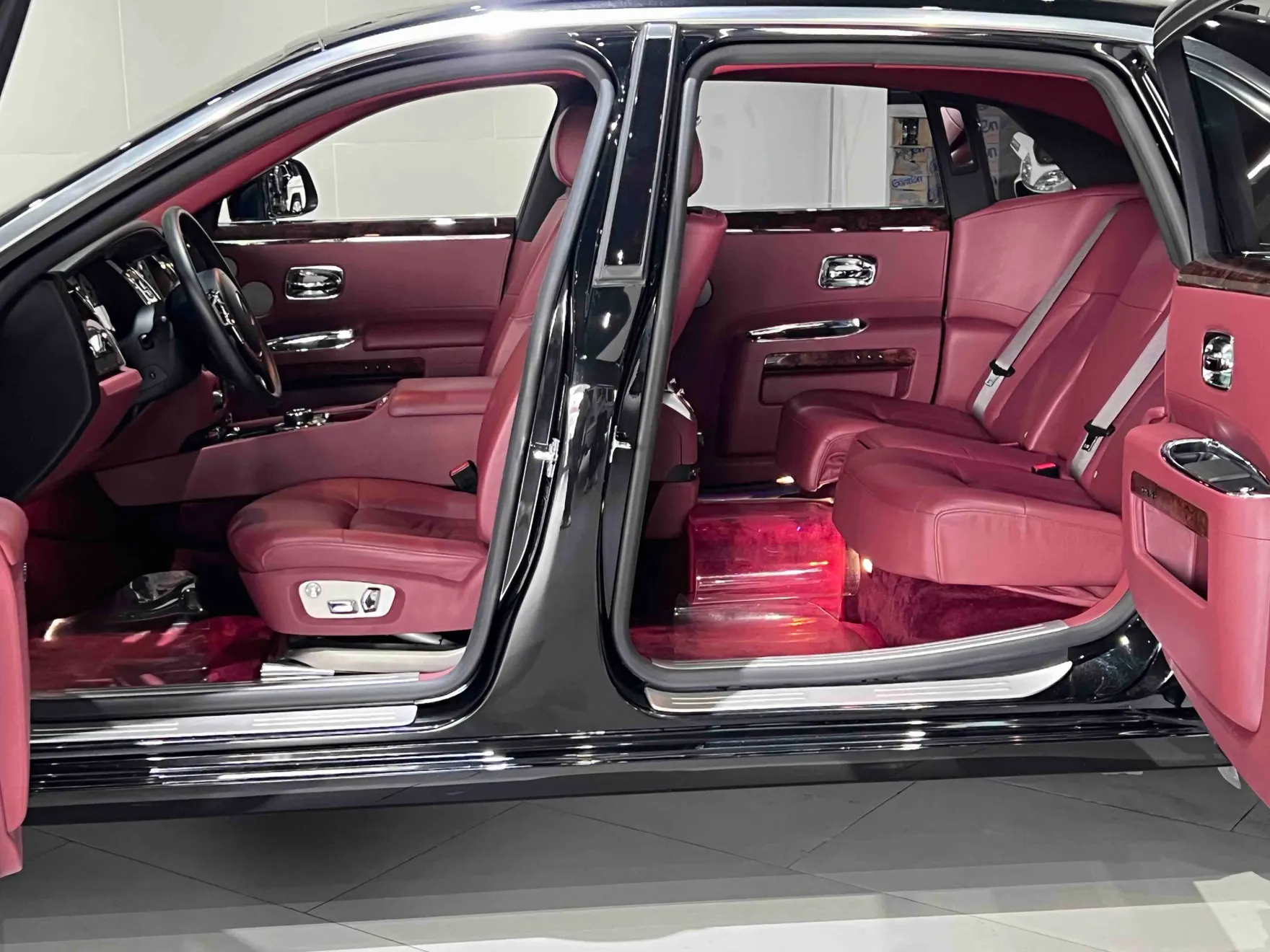 Rolls-Royce Ghost, 2014 28