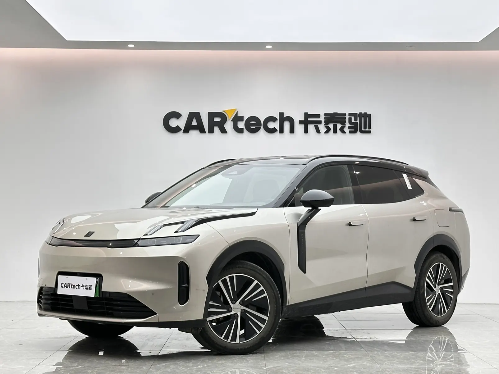 Lynk & Co 02