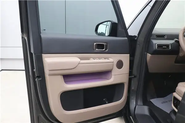 Li Auto MEGA, 2025 10