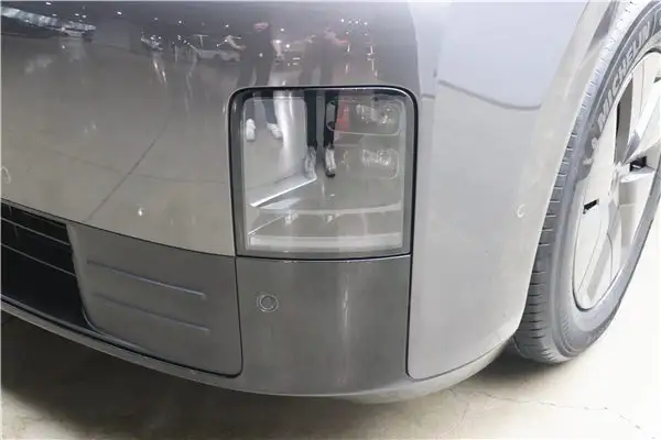 Li Auto MEGA, 2025 35