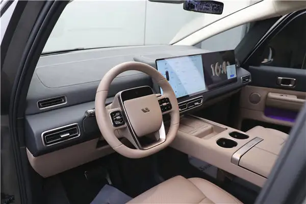 Li Auto MEGA, 2025 14